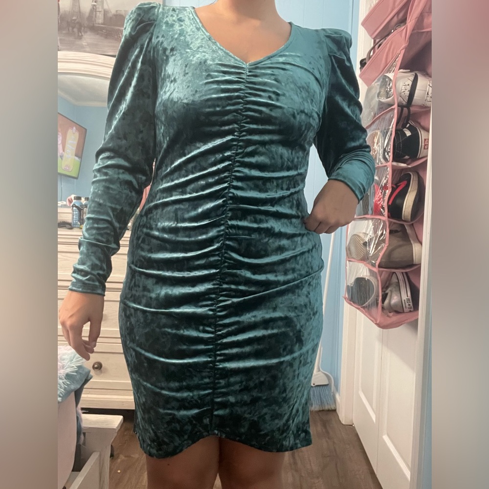 Cato dress, size L, still has tags,